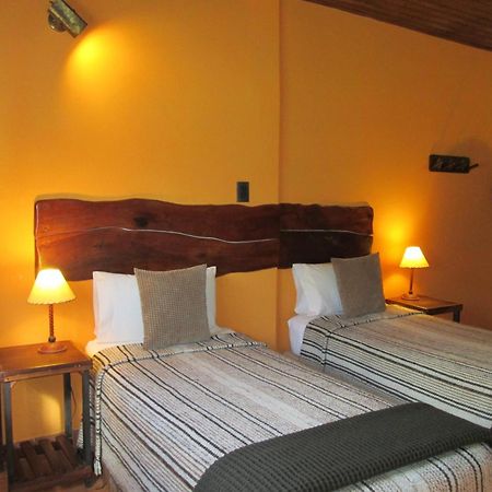 B&B Casa Hernandez サンロレンソ 部屋 写真
